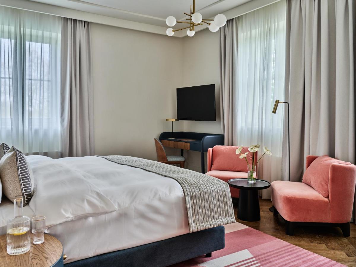 Hotel Altus Palace - Destigo Hotels Wrocław Eksteriør billede A bedroom at the hotel